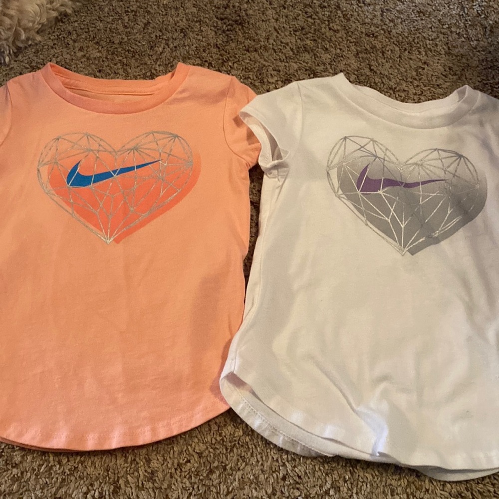 EUC Nike tops